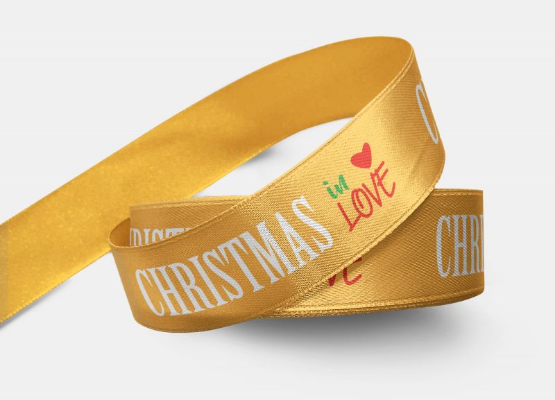Un nastro dorato per un Natale prezioso, raffinato e pieno di amore